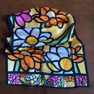 Oscar de la Renta Women’s Vintage 100% Silk Bright Colorful Daisies Scarf 52”